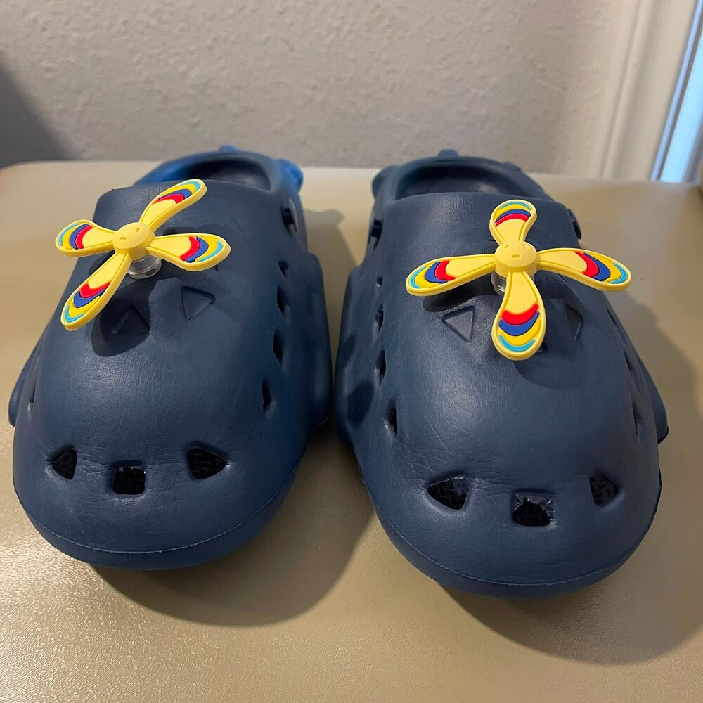 Kids Propeller Clogs Navy Blue Water Shoes Slip On Sandal Size M Fun Charm - Picture 3 of 9